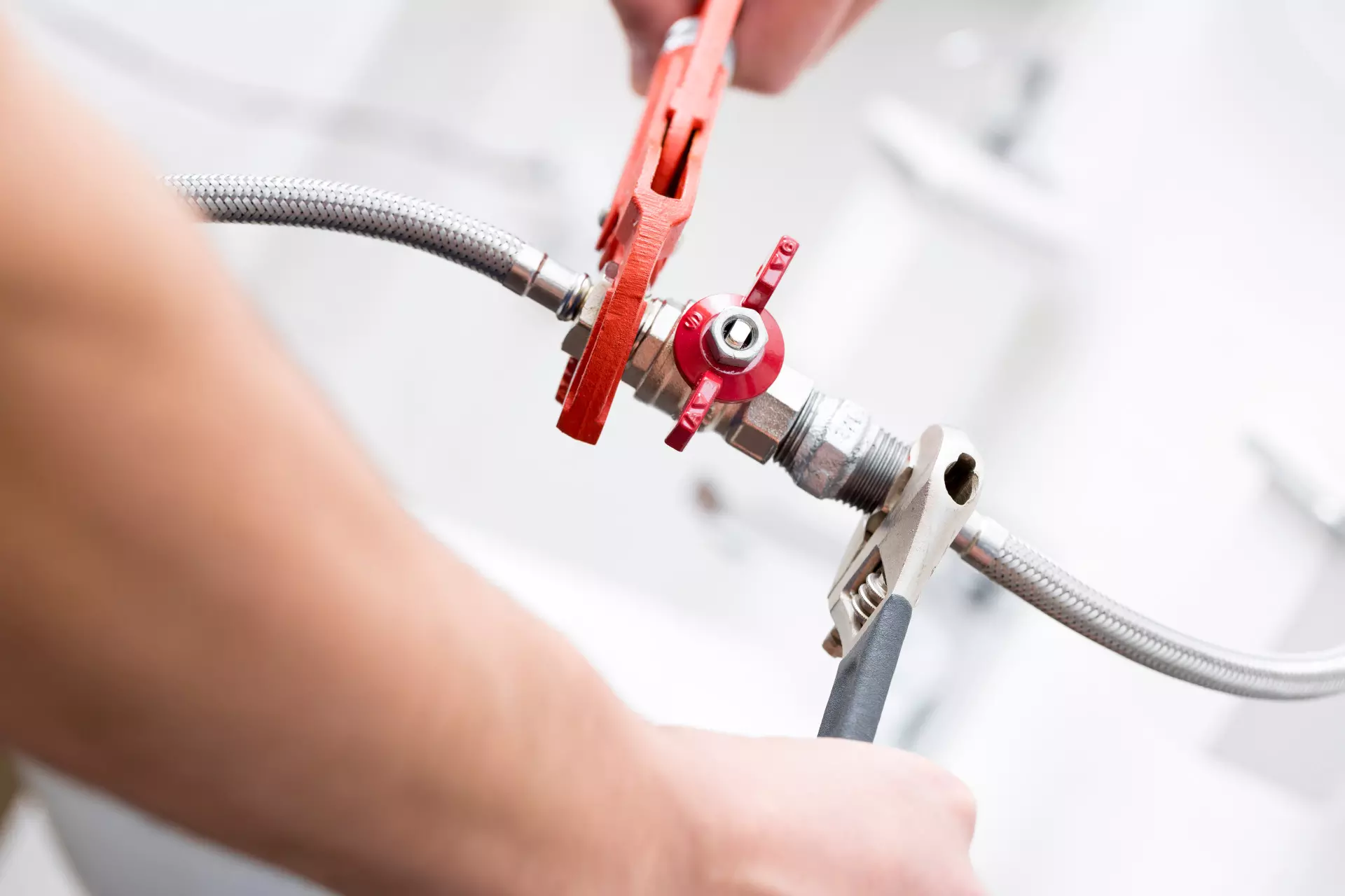 Signs That Indicate Your Cleveland Home Needs a Professional Plumbing Inspection